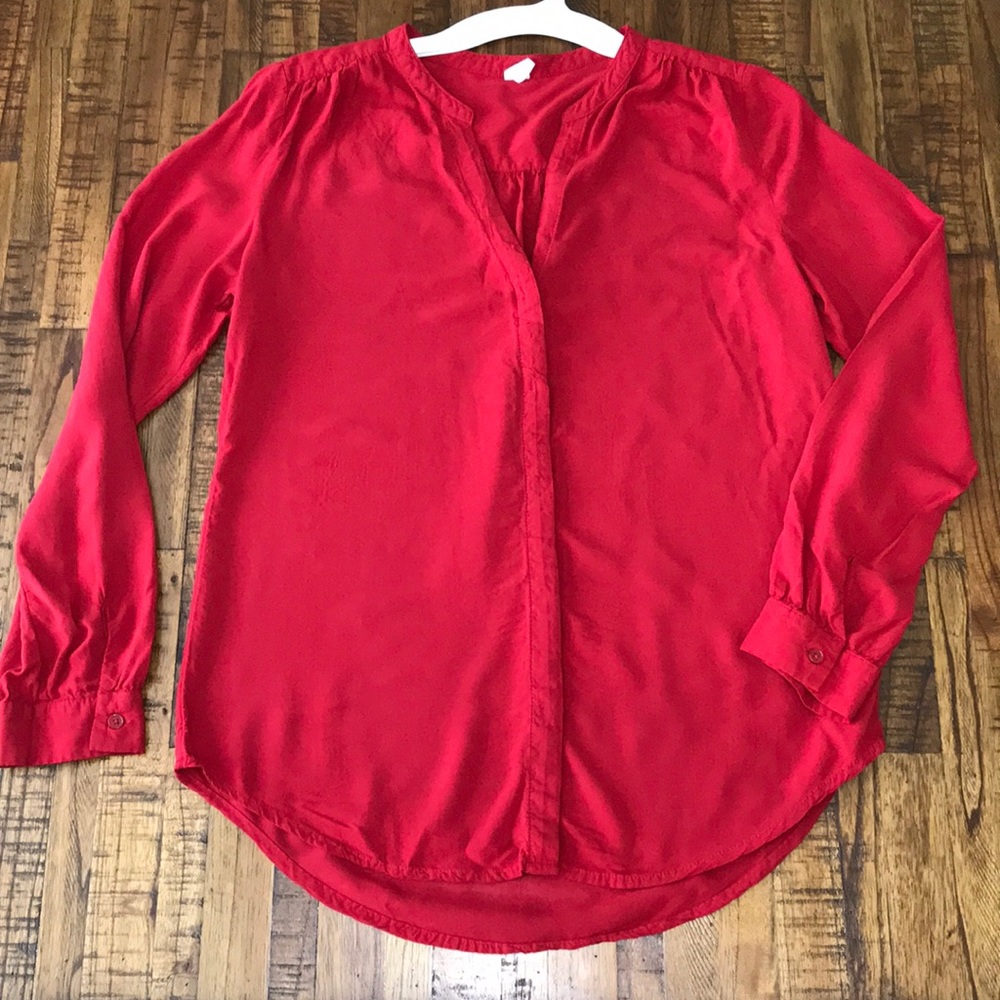 Old Navy Women’s M button down dress shirt red